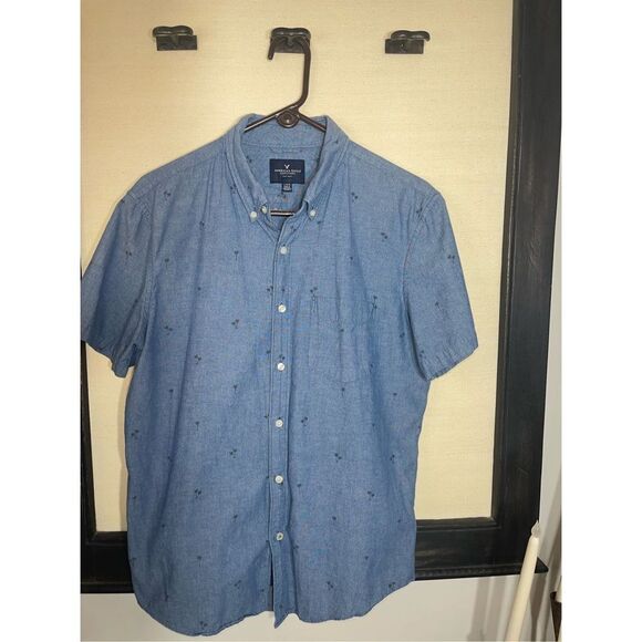 American Eagle Blue Button Up Palm Trees - Picture 3 of 5